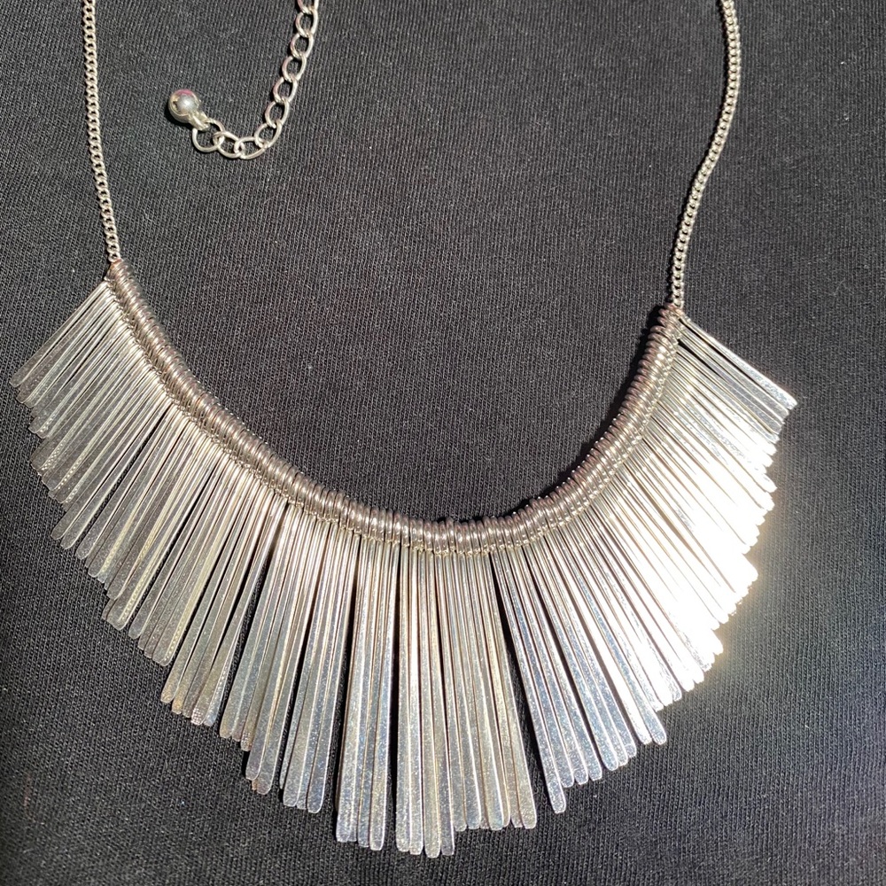 No brand necklace
